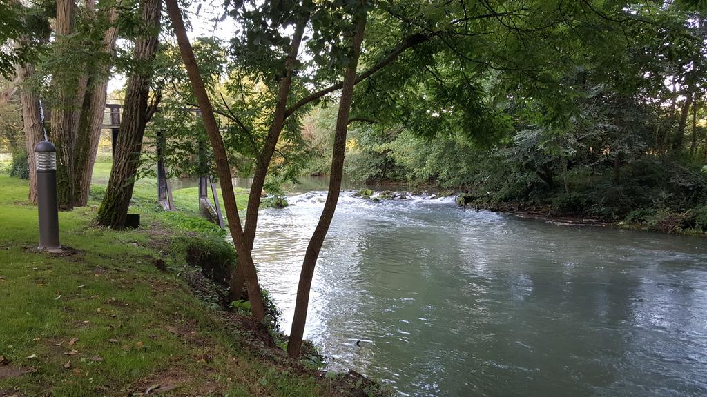 Le Moulin De Pommeuse Bed & Breakfast エクステリア 写真